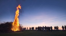 木柴复活节火